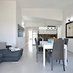 Vista Golfo Apartment